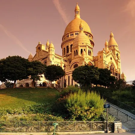Charming Studio Near Montmartre Апартаменты *