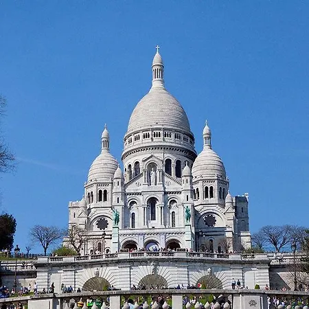 Charming Studio Near Montmartre