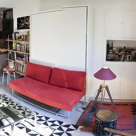 Charming Studio Near Montmartre